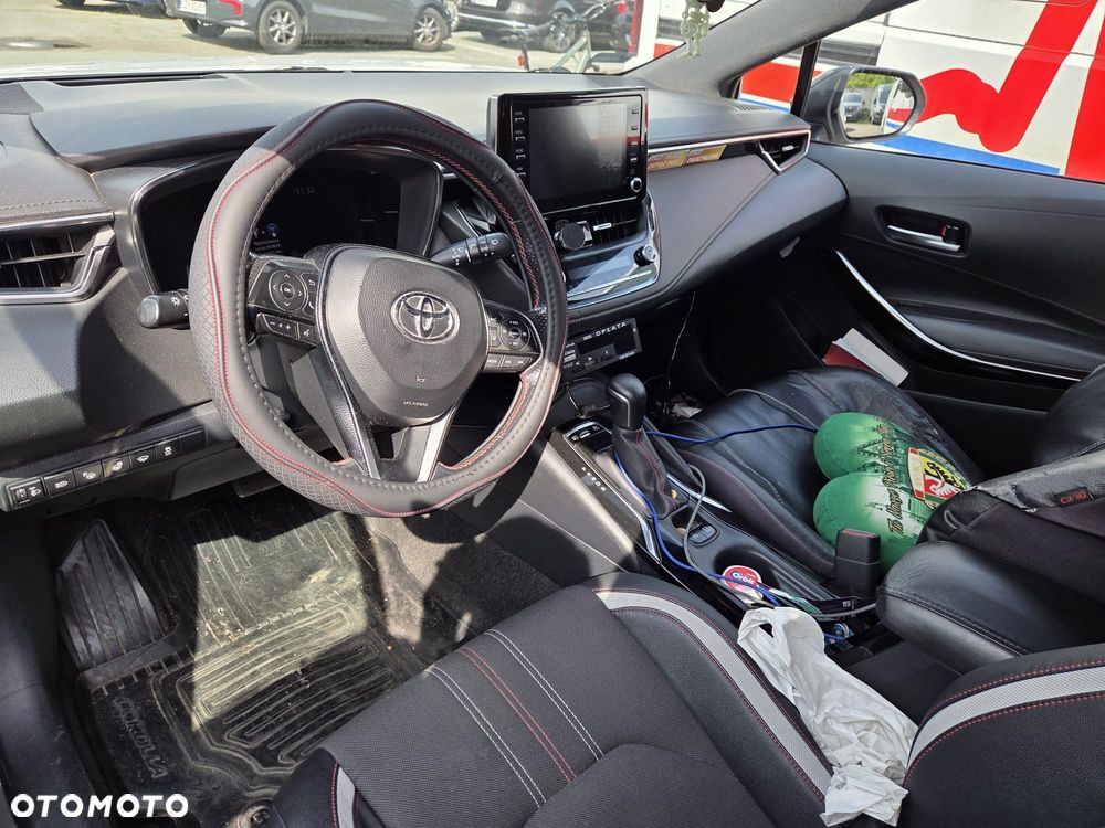 Toyota Corolla - 11