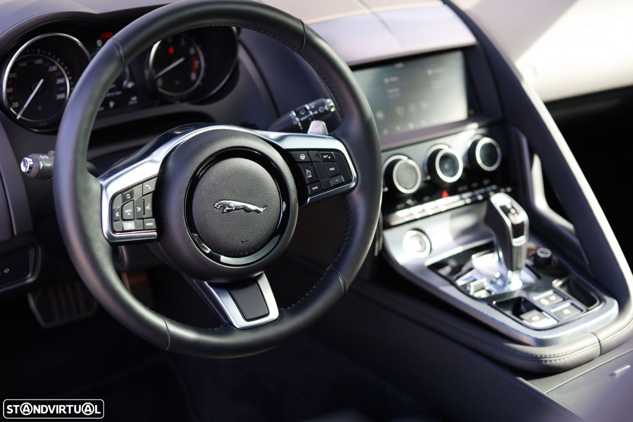 Jaguar F-Type 2.0 i4 R-Dynamic - 2