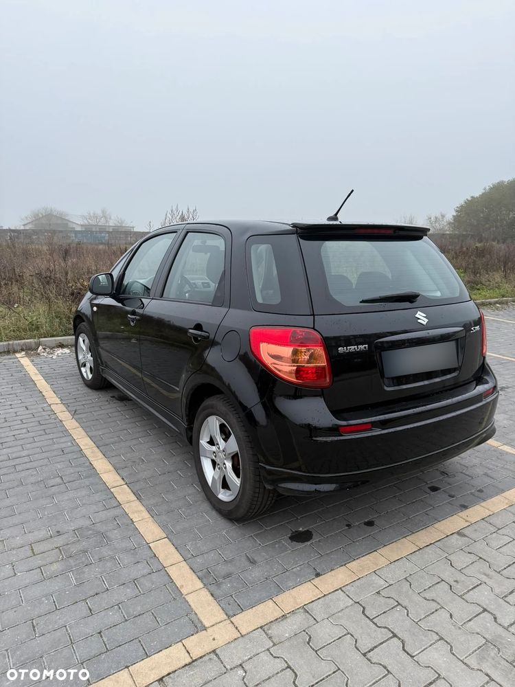 Suzuki SX4 - 5