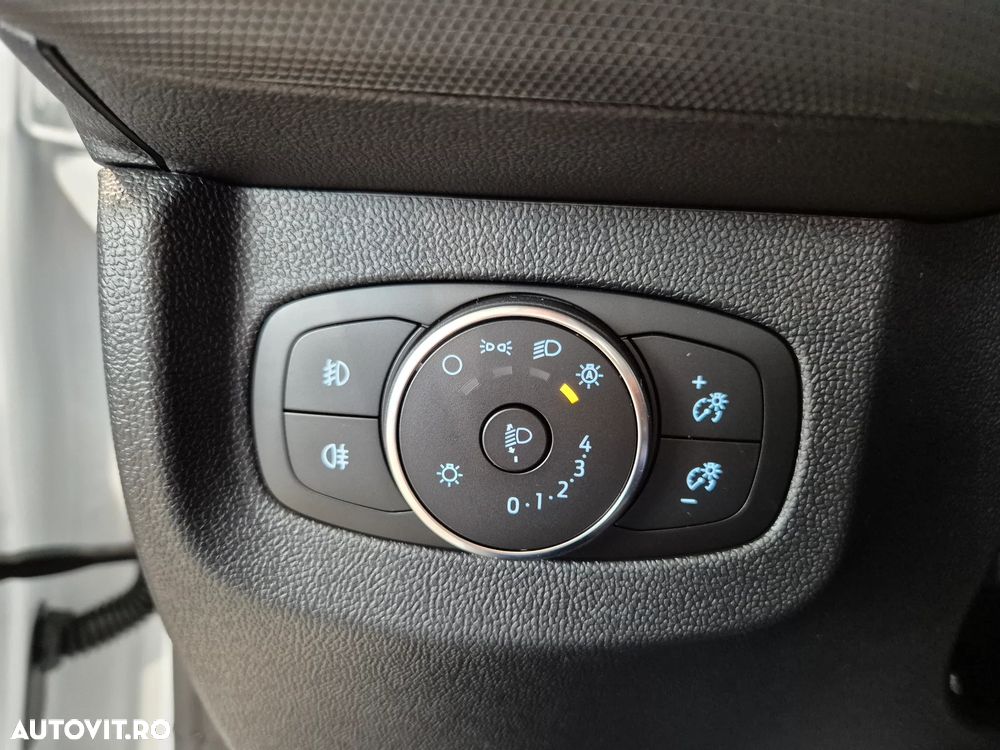 Ford Transit - 12