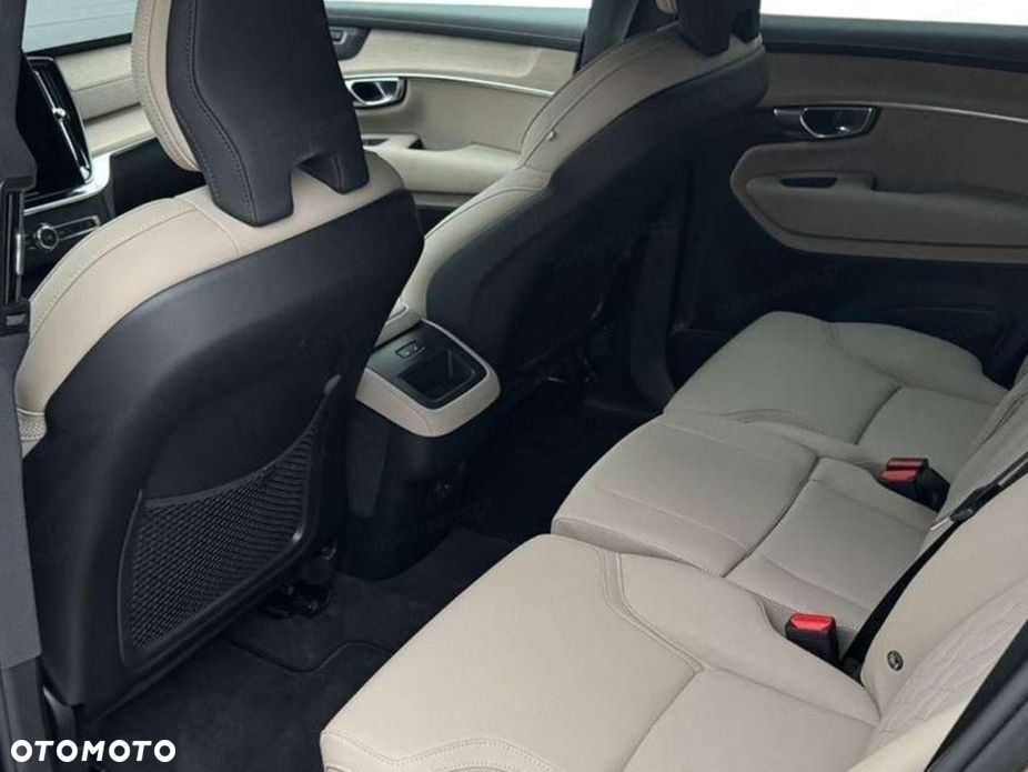 Volvo XC 90 B5 B AWD Plus Bright - 11