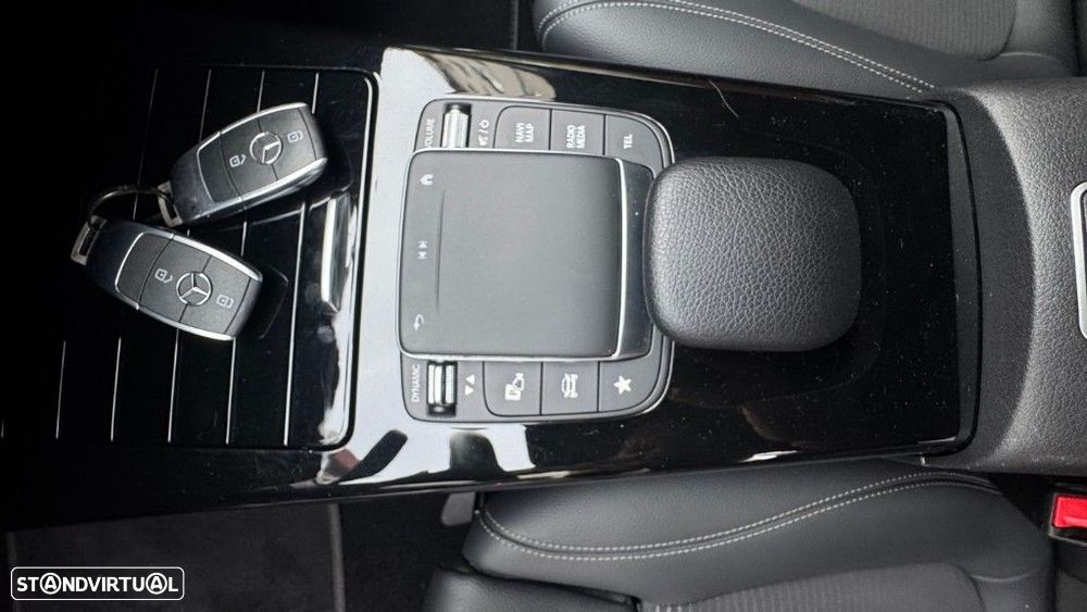 Mercedes-Benz CLA 200 d Shooting Brake 8G-DCT Progressive - 12