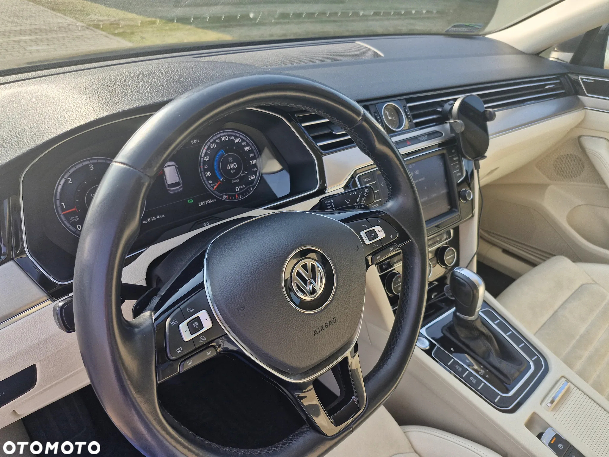 Volkswagen Passat - 19