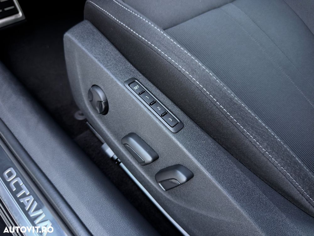 Skoda Octavia 2.0 TDI DSG Sportline - 11