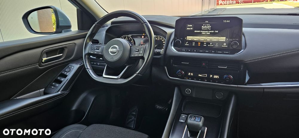 Nissan Qashqai 1.3 DIG-T N-Connecta DCT - 27
