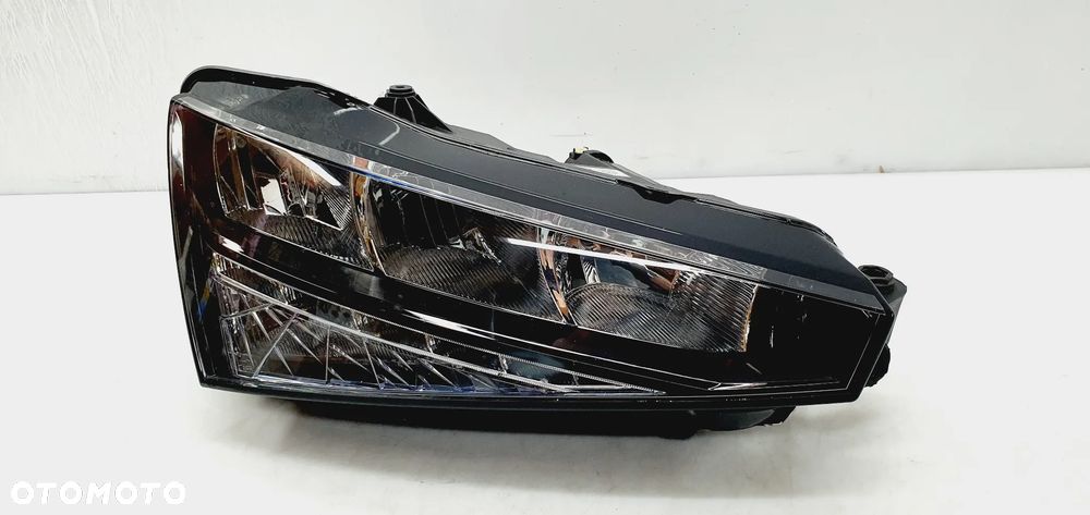 SKODA SCALA LAMPA PRAWA 19+ EUROPA ORYGINAŁ 657941016