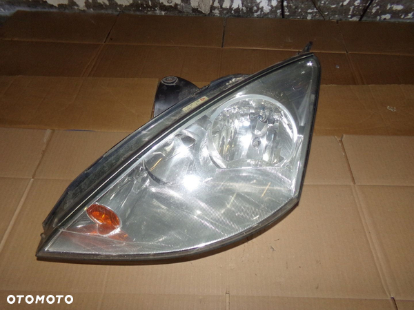 LAMPA LEWA PRZÓD PRZEDNIA FOCUS MK1