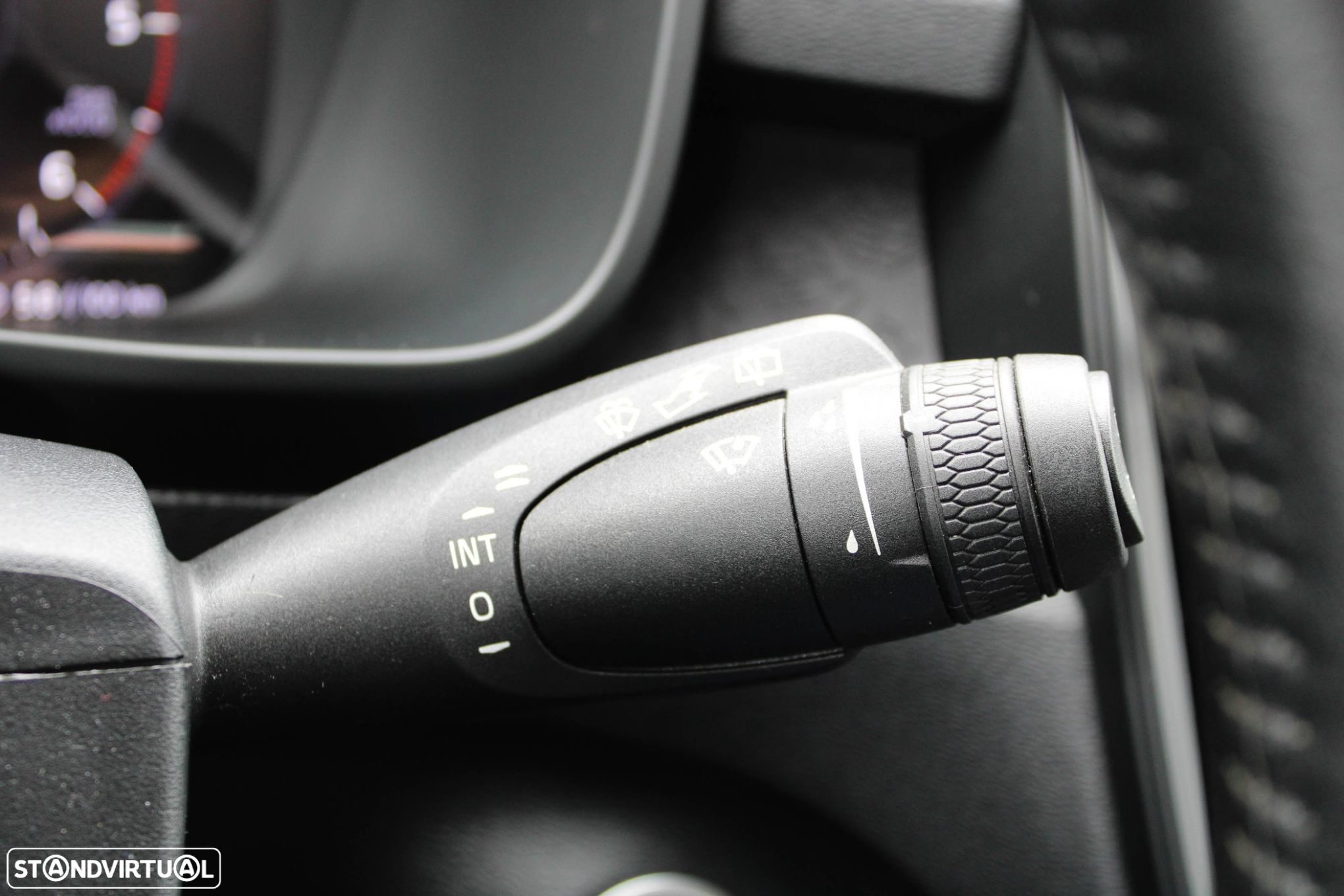 Volvo XC 40 2.0 D3 Momentum Core - 33