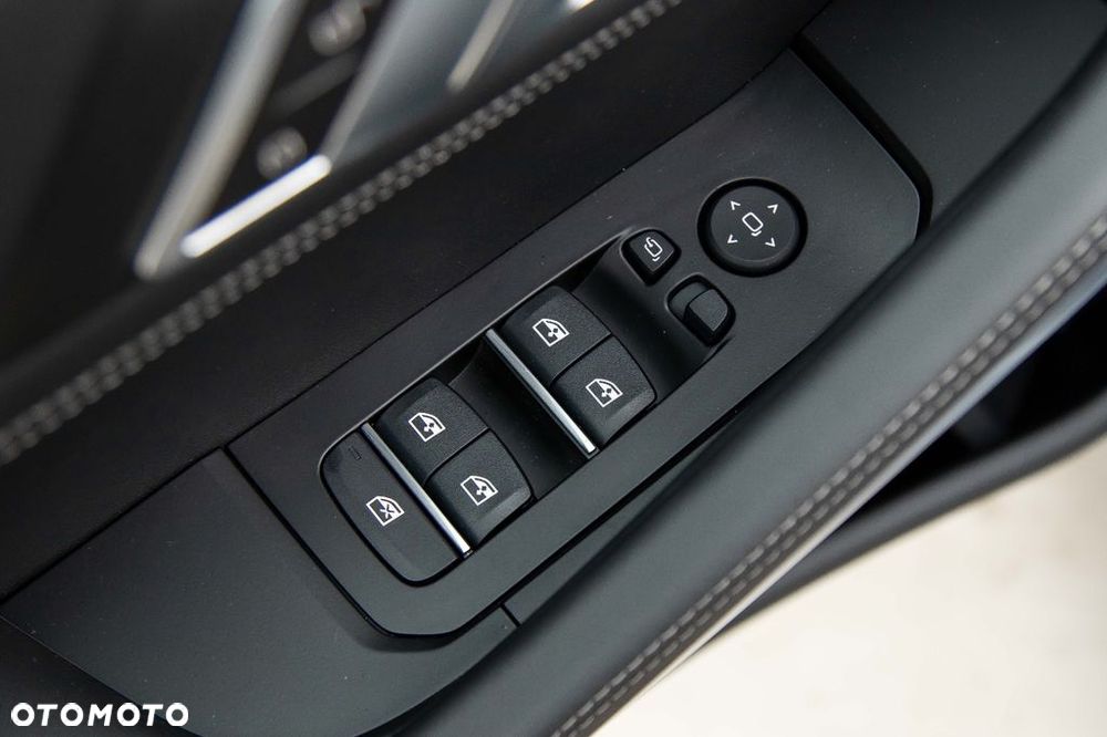 BMW X6 xDrive30d mHEV - 19