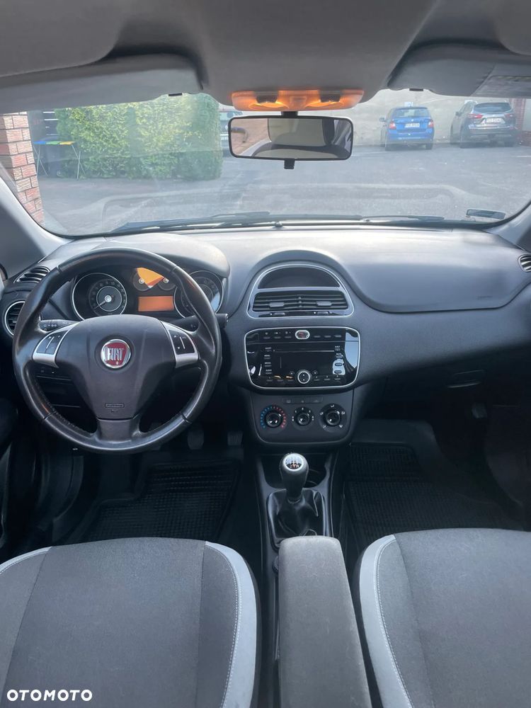 Fiat Punto 2012 - 16