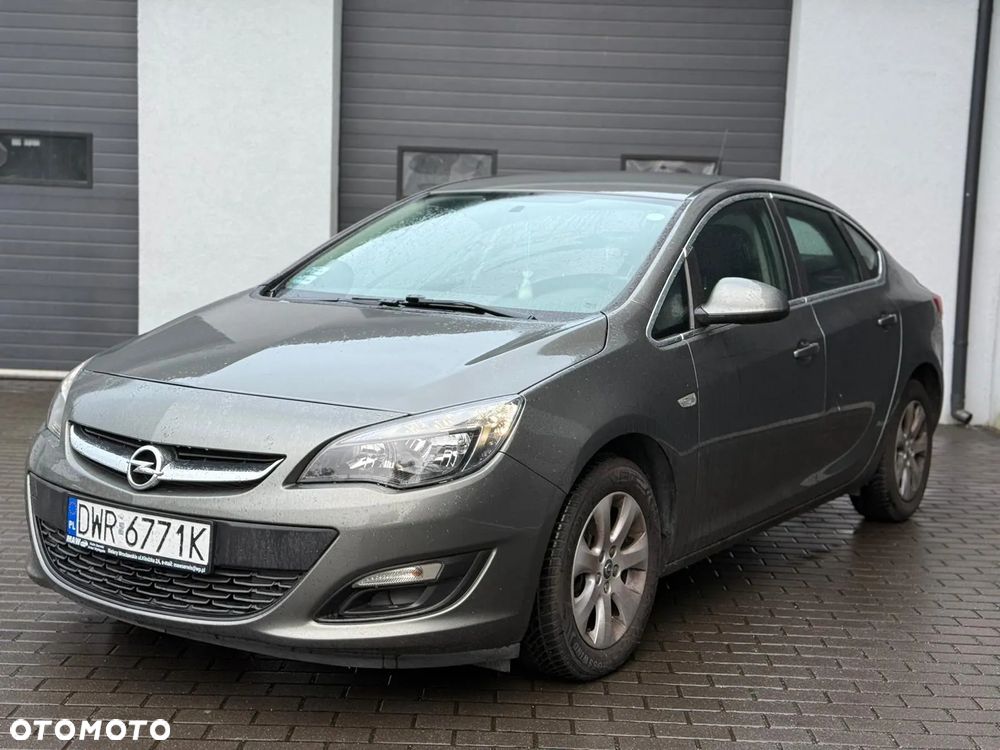 Opel Astra - 2