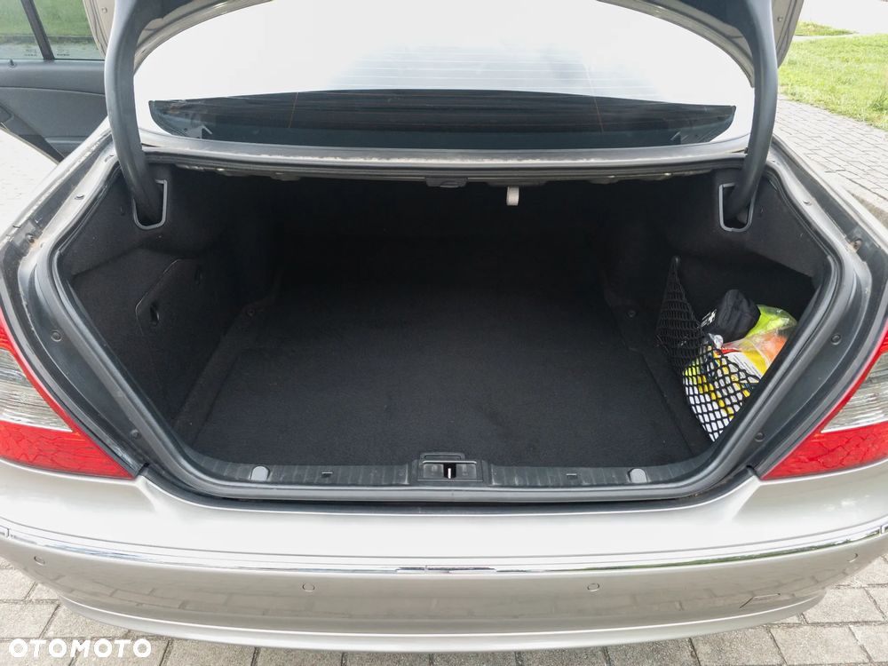 Mercedes-Benz Klasa E 220 CDI Automatik Avantgarde DPF - 16