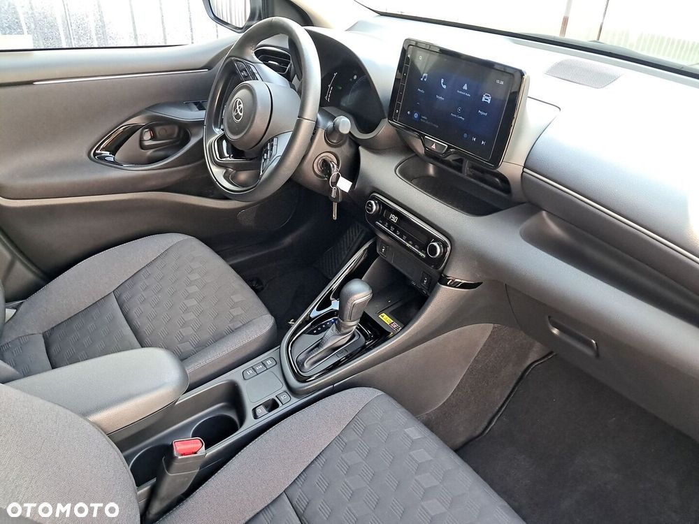 Toyota Yaris Hybrid 1.5 Style - 10
