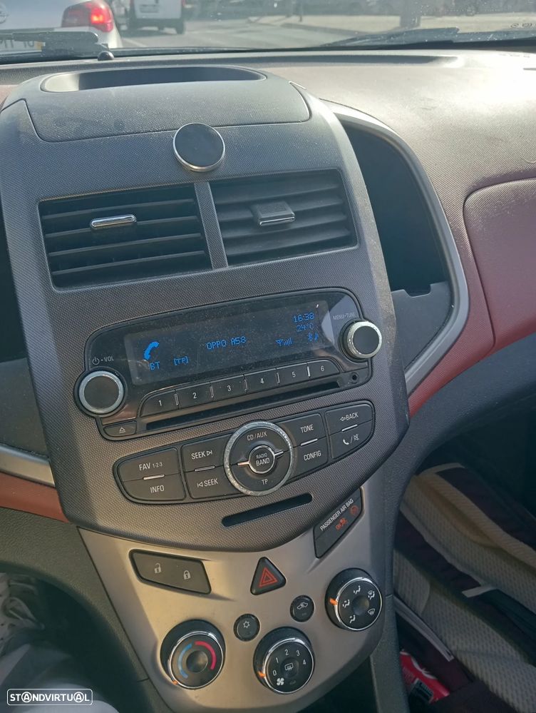 Chevrolet Aveo 1.3 VCDi LTZ - 10