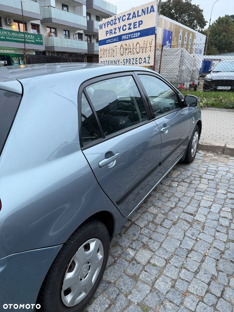 Toyota Corolla - 10