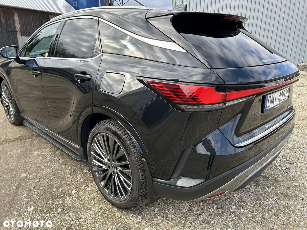 Lexus RX 450h+ Omotenashi - 3