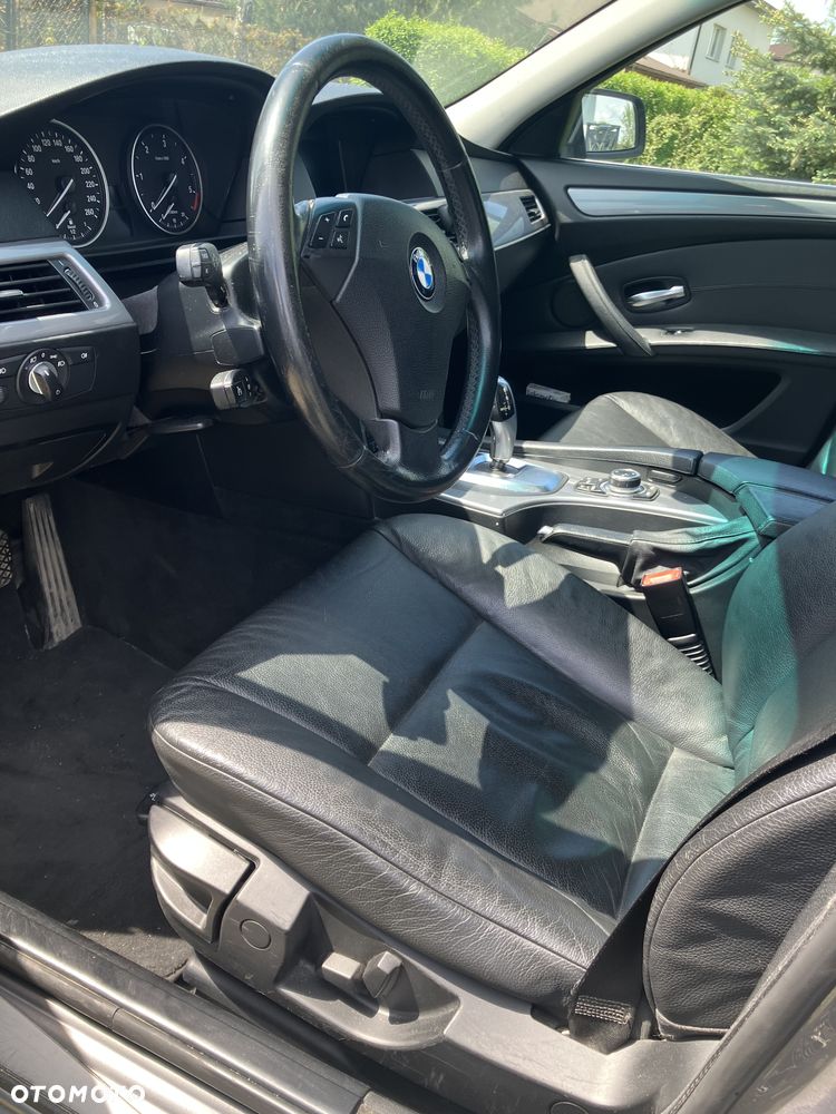 BMW Seria 5 525d - 8