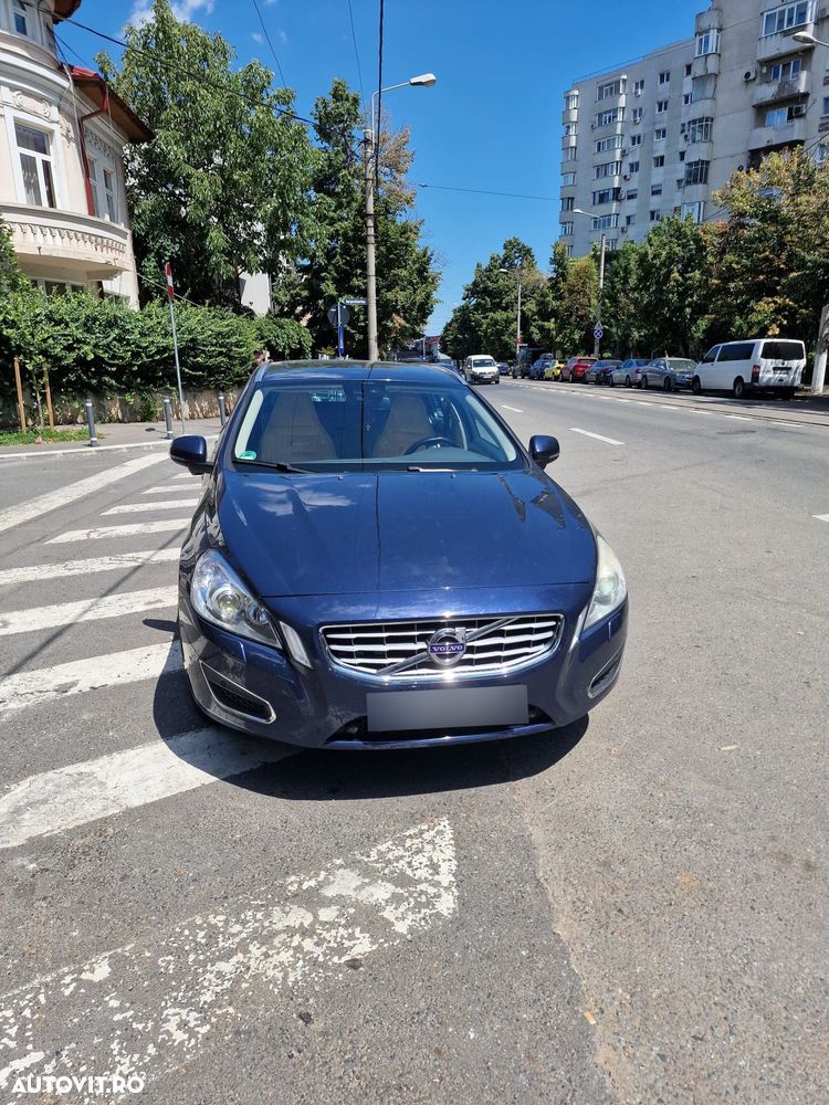 Volvo V60 D5 Momentum - 3