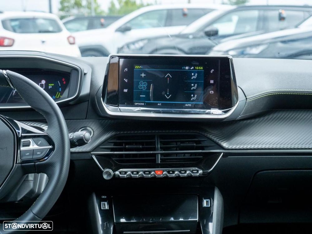 Peugeot e-2008 50 kWh GT - 28