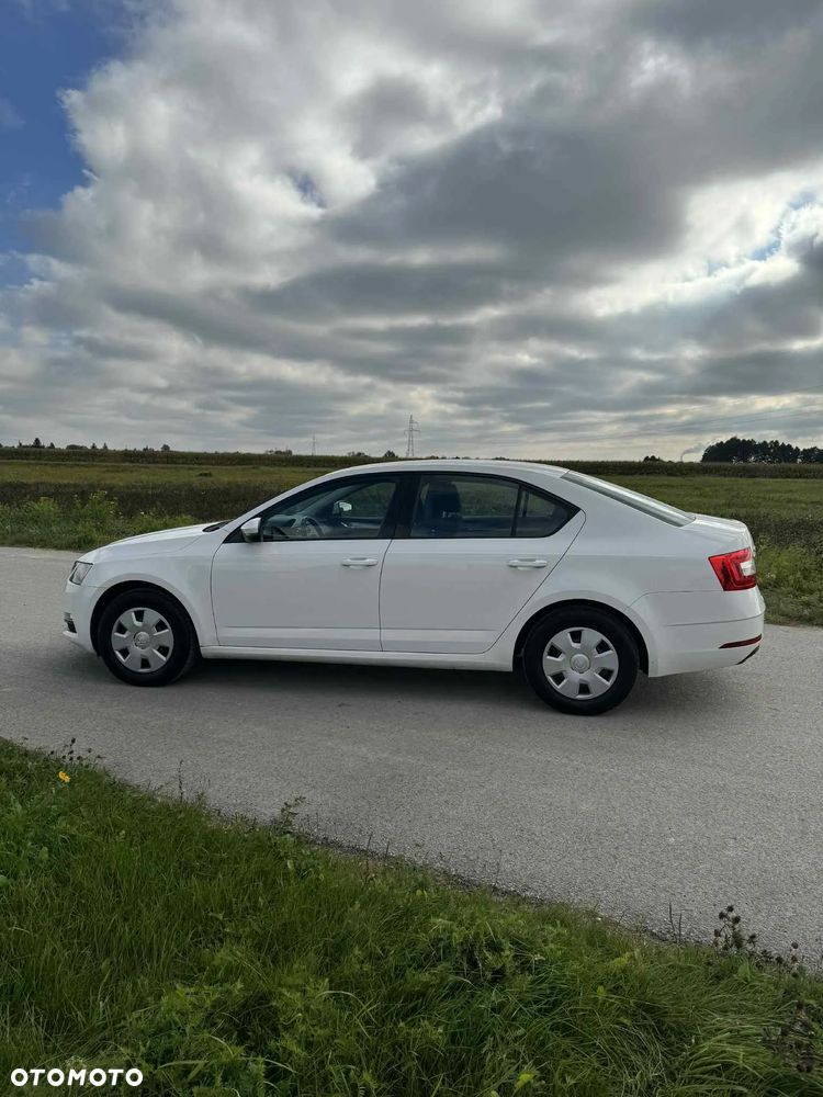 Skoda Octavia 1.6 TDI Active - 8