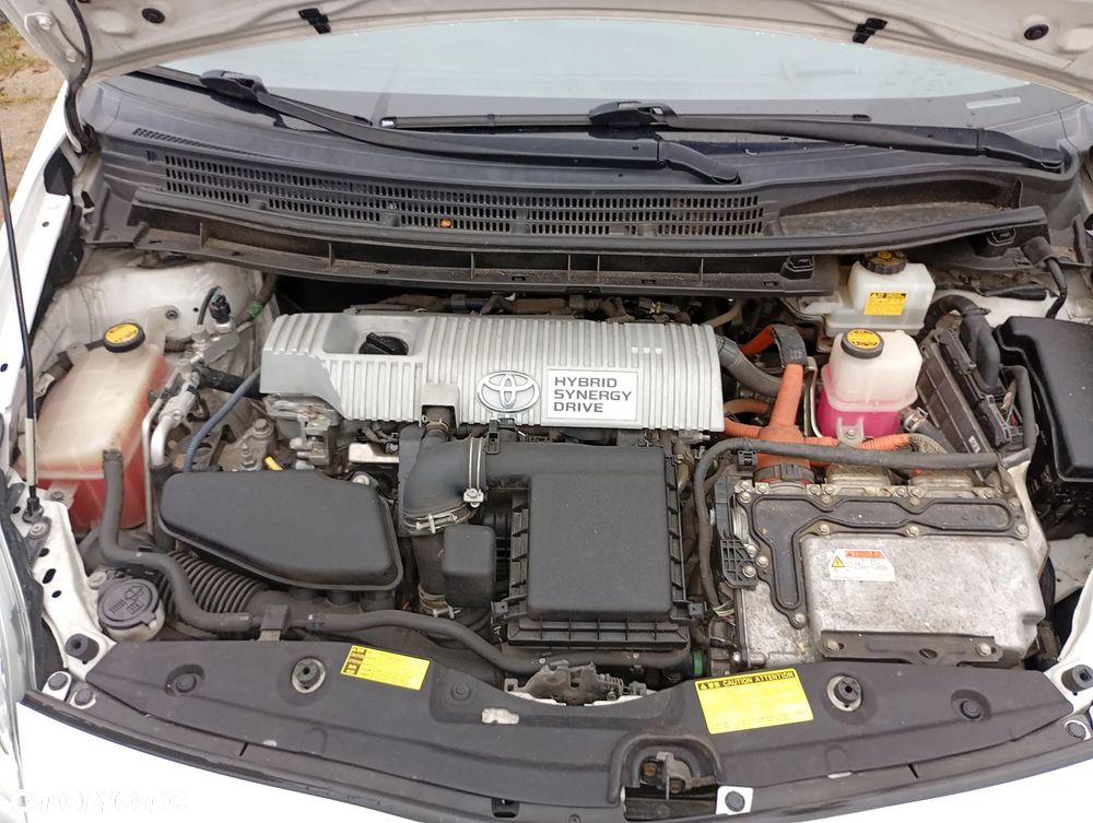Toyota Prius - 10