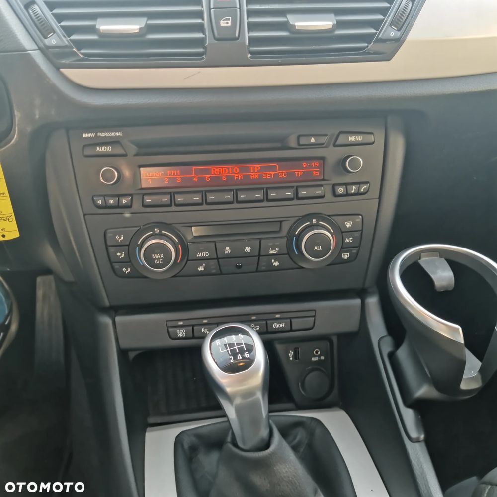 BMW X1 xDrive18d xLine - 11