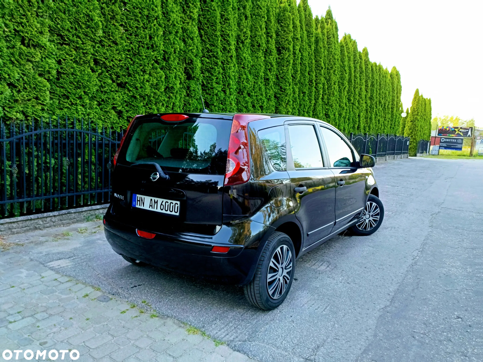 Nissan Note - 4