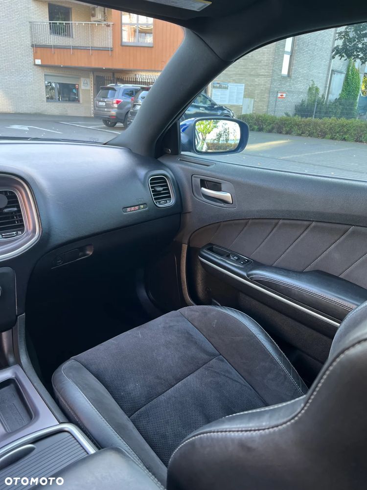 Dodge Charger 6.4 Scat Pack - 23