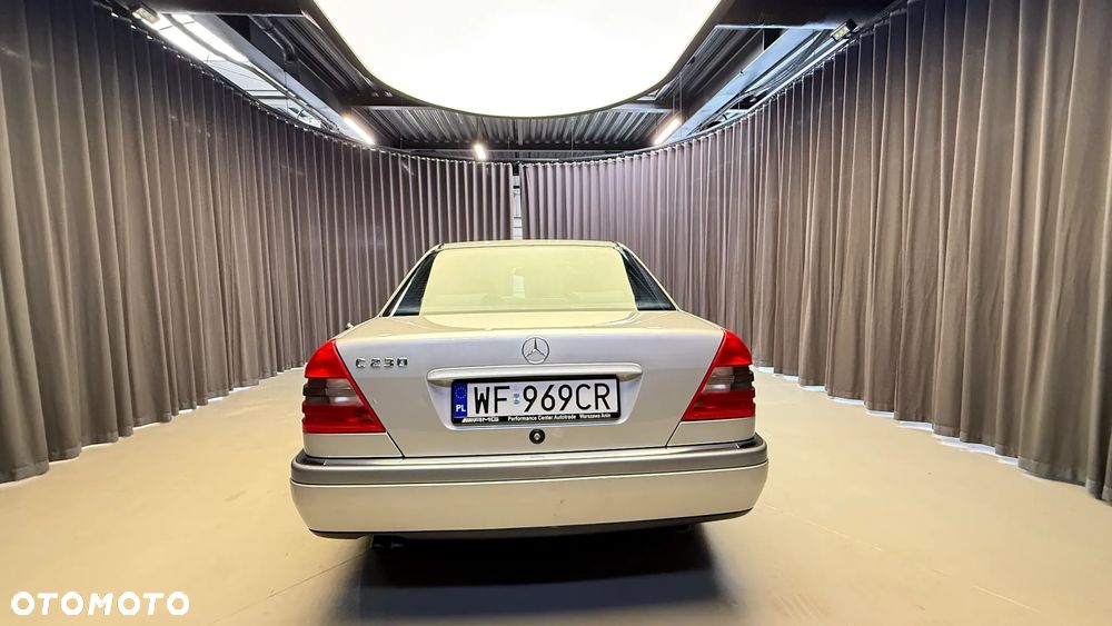Mercedes-Benz Klasa C - 12