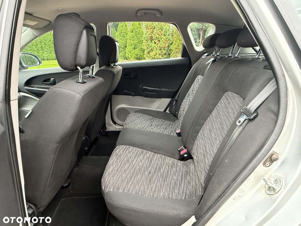 Kia Ceed - 15