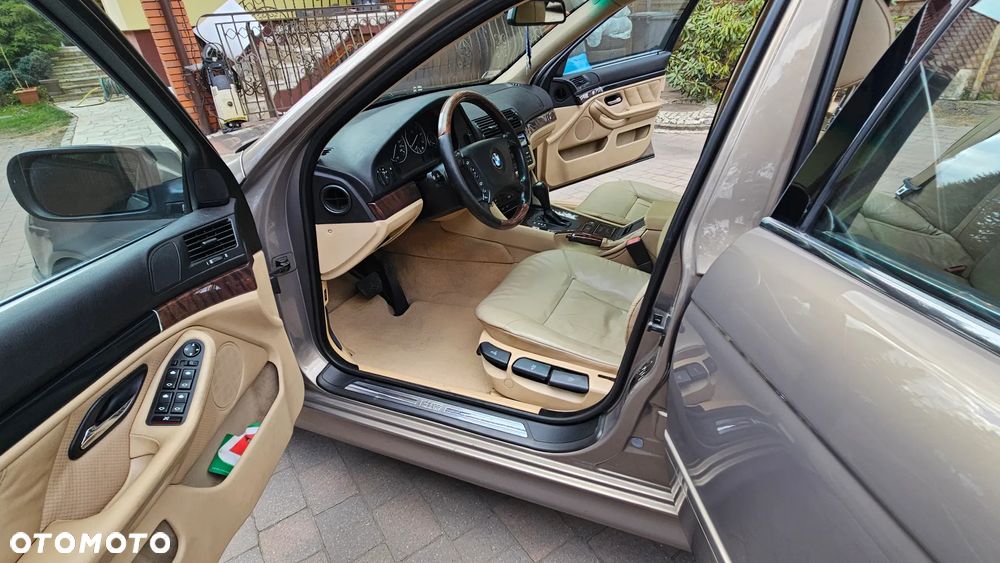 BMW Seria 5 - 25