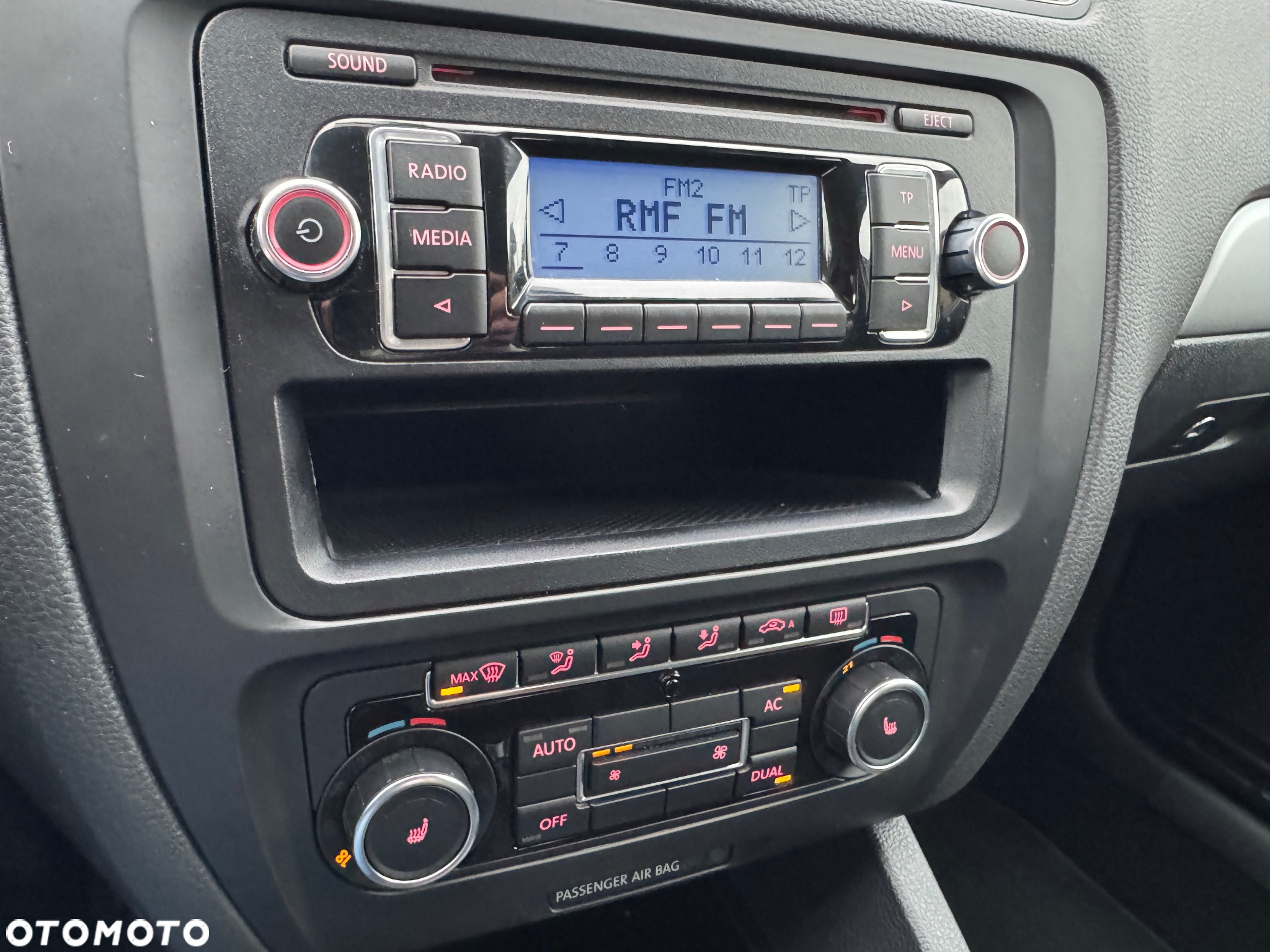 Volkswagen Jetta - 5