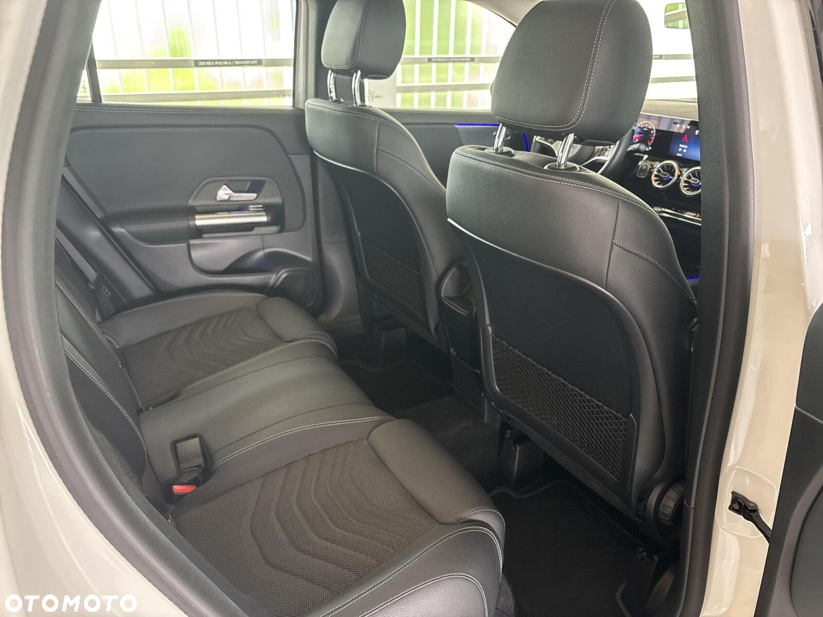 Mercedes-Benz GLA - 19