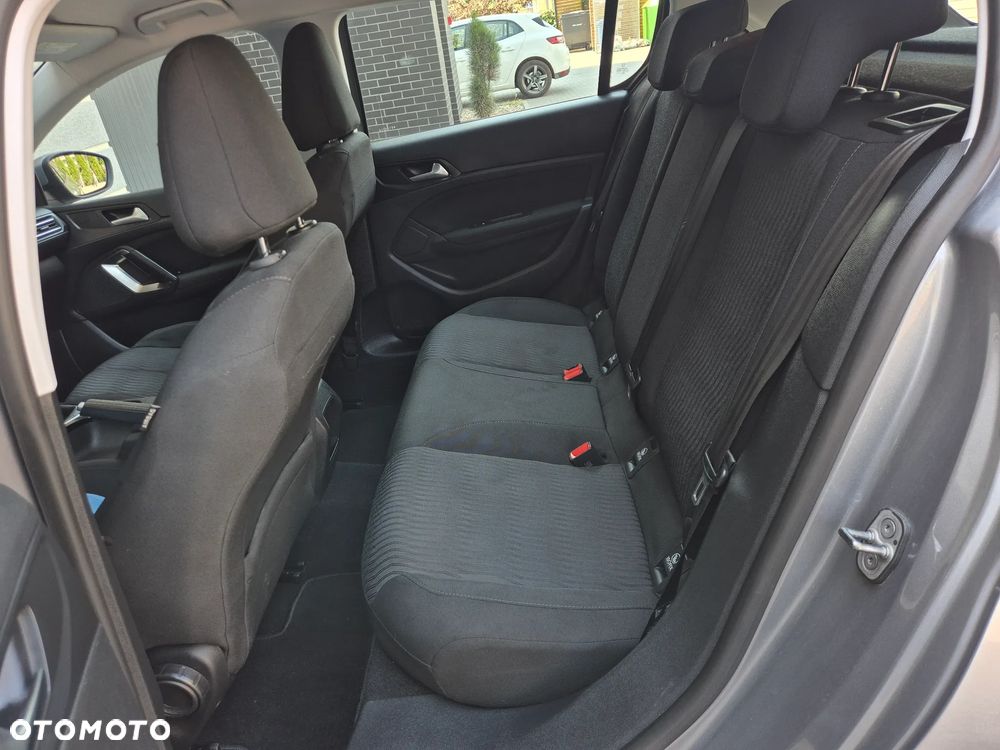 Peugeot 308 1.6 BlueHDi Allure S&S - 17
