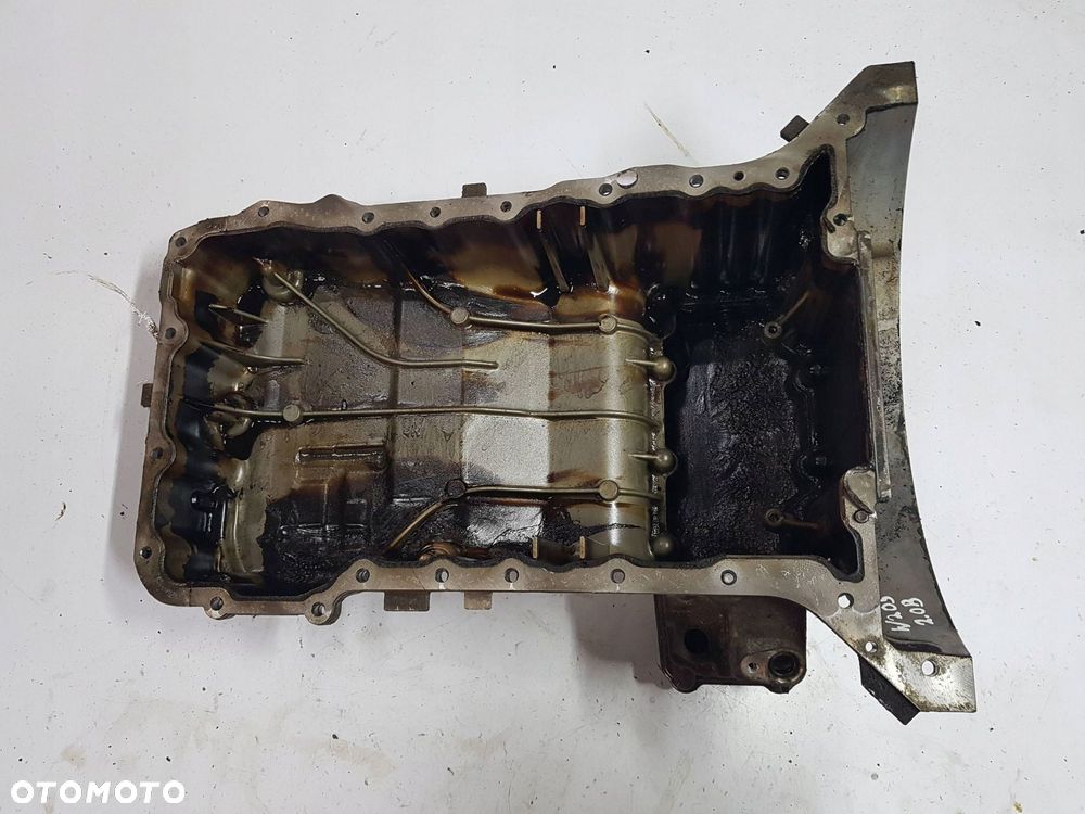 MERCEDES C KLASA W205 14-18r 2.0 CGI MISKA OLEJOWA A2740140100 - 1