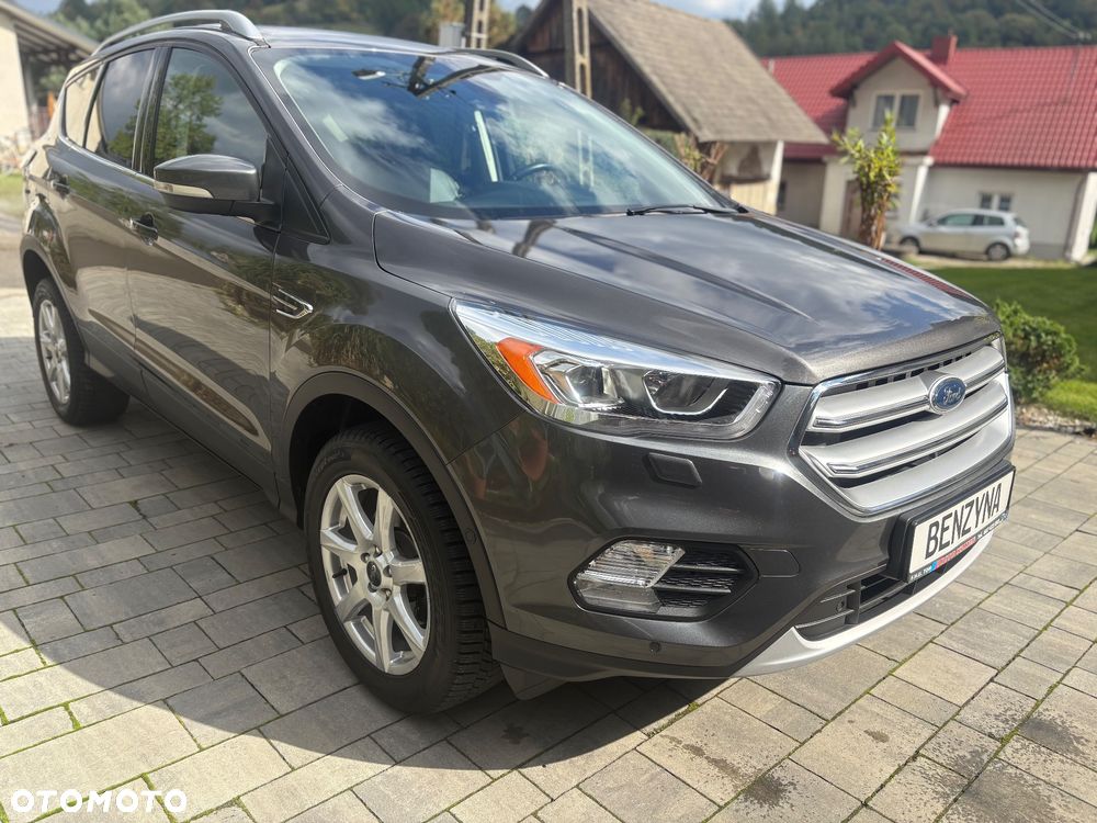 Ford Kuga - 1