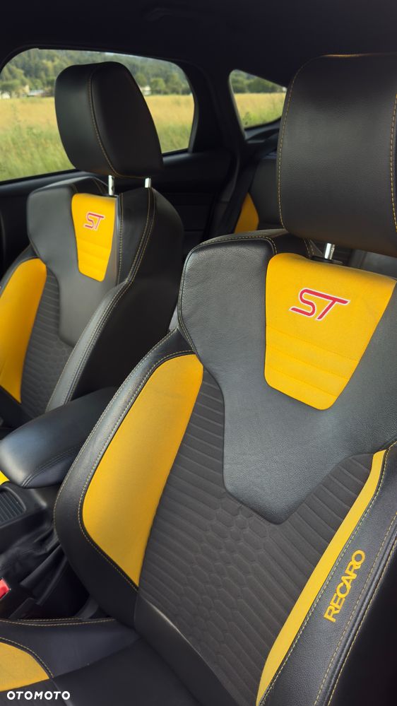 Ford Focus 2.0 EcoBoost ST mit Leder-Sport-Paket - 20