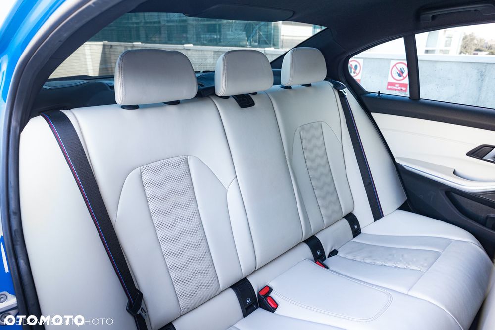 BMW M3 Competition xDrive sport - 14