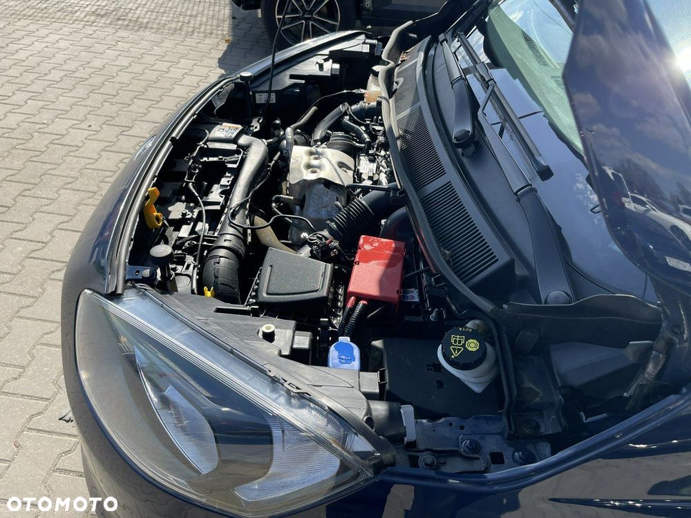Ford Transit Courier - 13