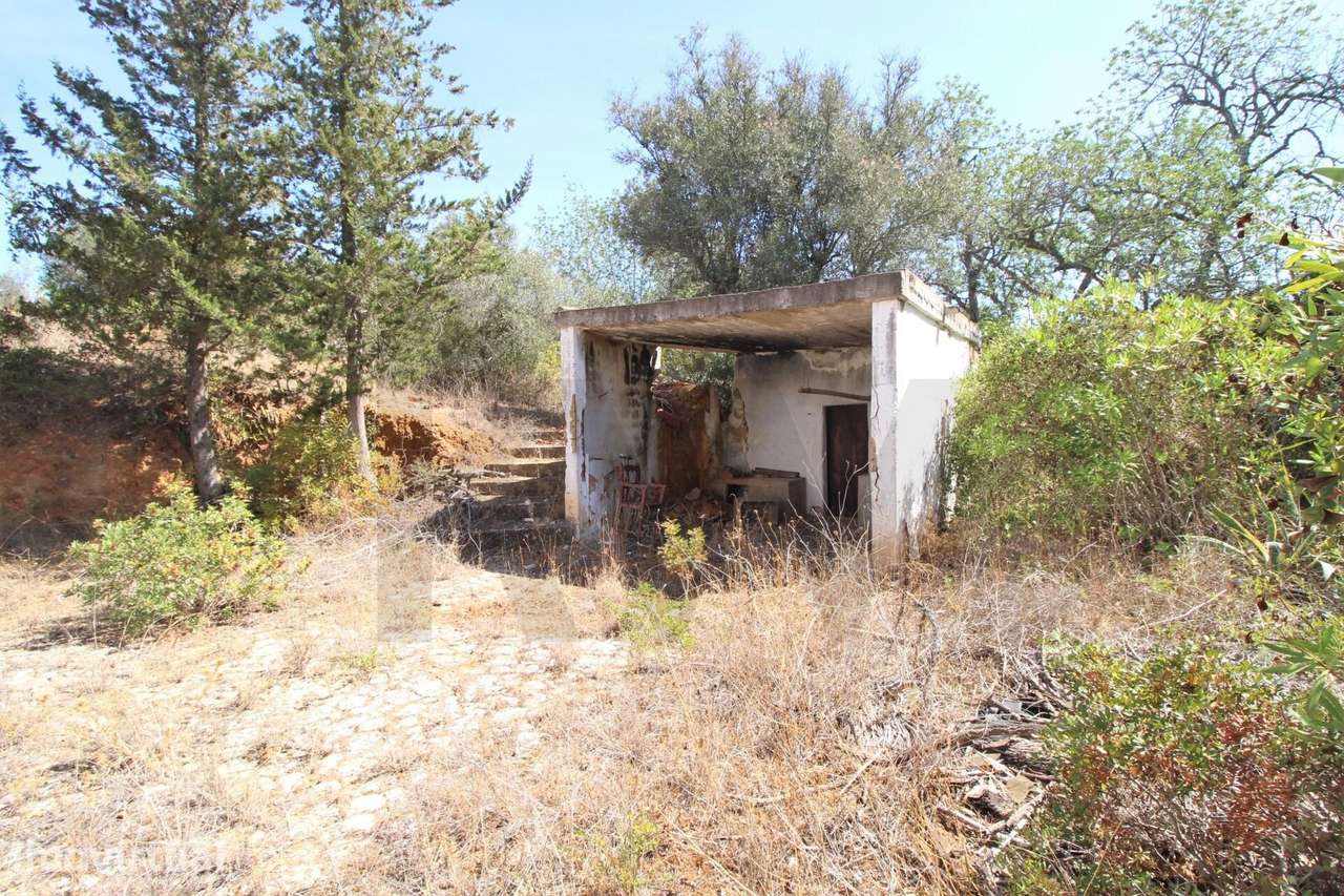 TERRENO COM RUÍNA, VALE DE MARGEM, PÊRA, SILVES - Grande imagem: 2/30