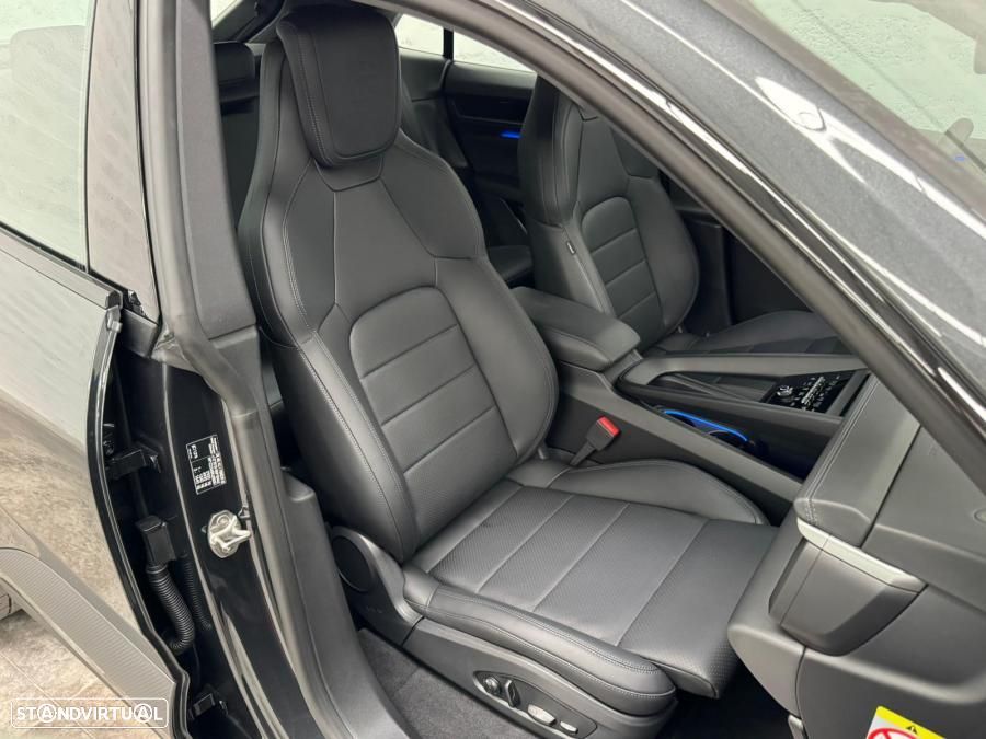 Porsche Macan Electric 4 - 47