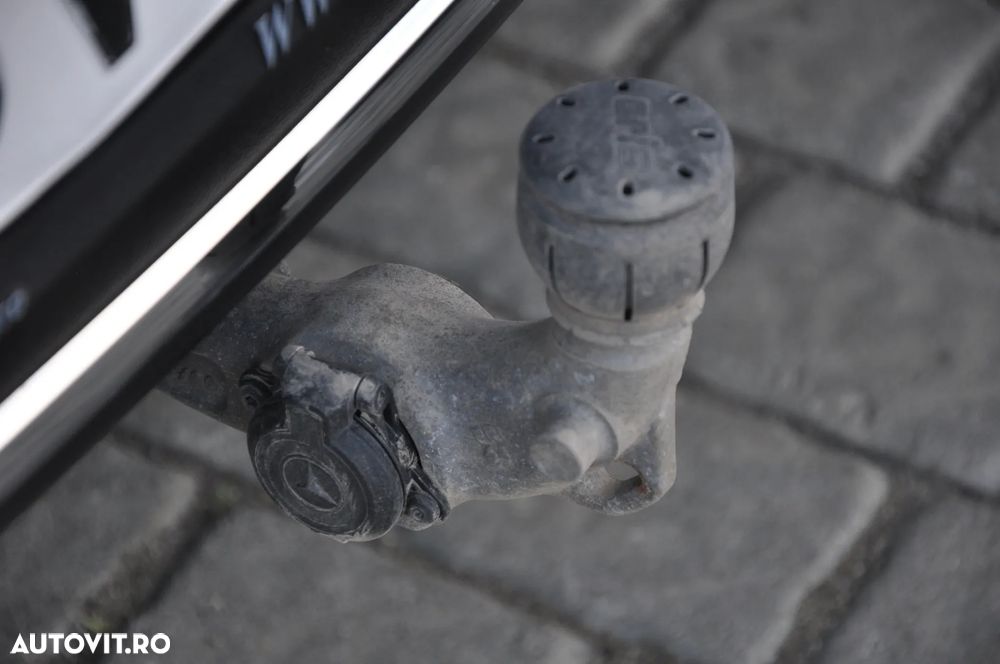 Mercedes-Benz GLC 300 d 4MATIC 9G-TRONIC AMG Line Plus - 33