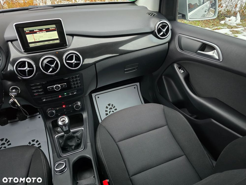 Mercedes-Benz Klasa B 180 (BlueEFFICIENCY) - 21