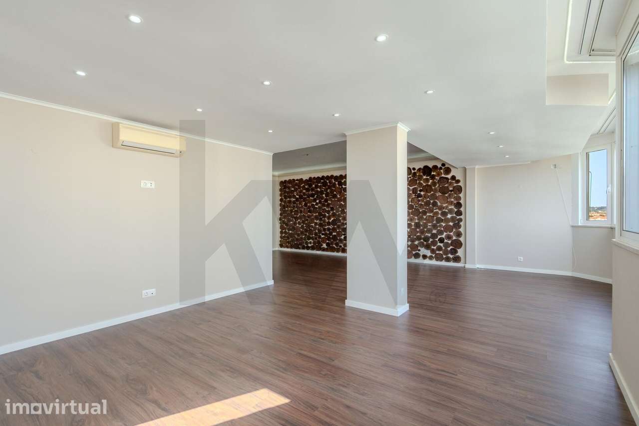 Cascais Apartamento T4 totalmente renovado, para venda excelente vista - Grande imagem: 5/50