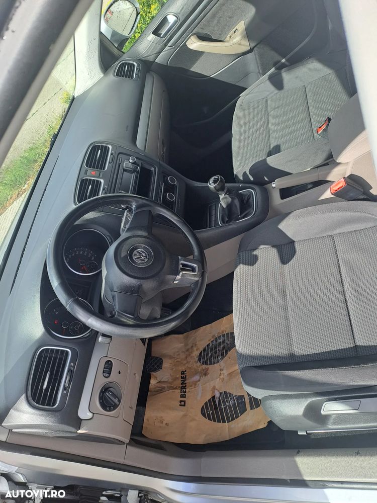 Volkswagen Passat 1.6 TDI DPF BlueMotion Technology Highline - 10