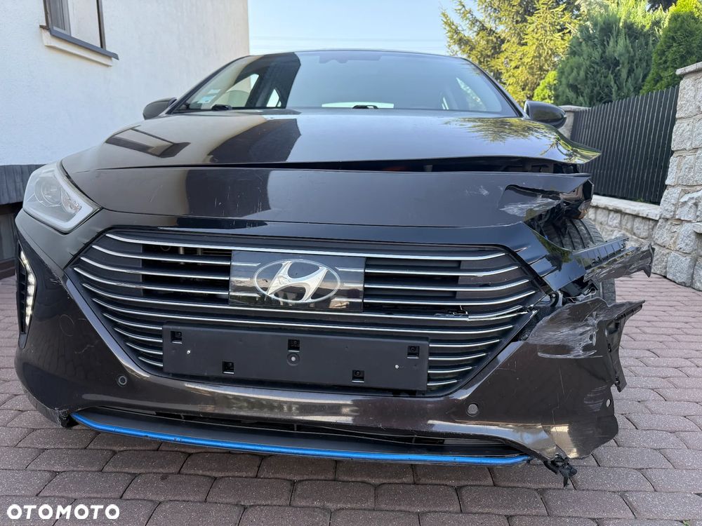 Hyundai IONIQ hybrid Business - 14