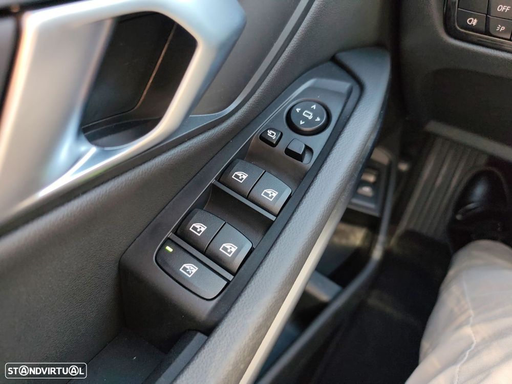 BMW 320 d Pack Desportivo M Pro Auto - 24
