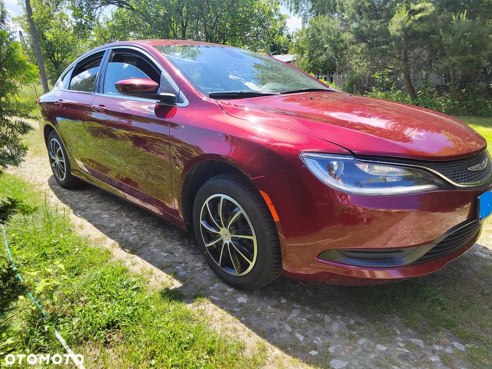 Chrysler 200 - 4