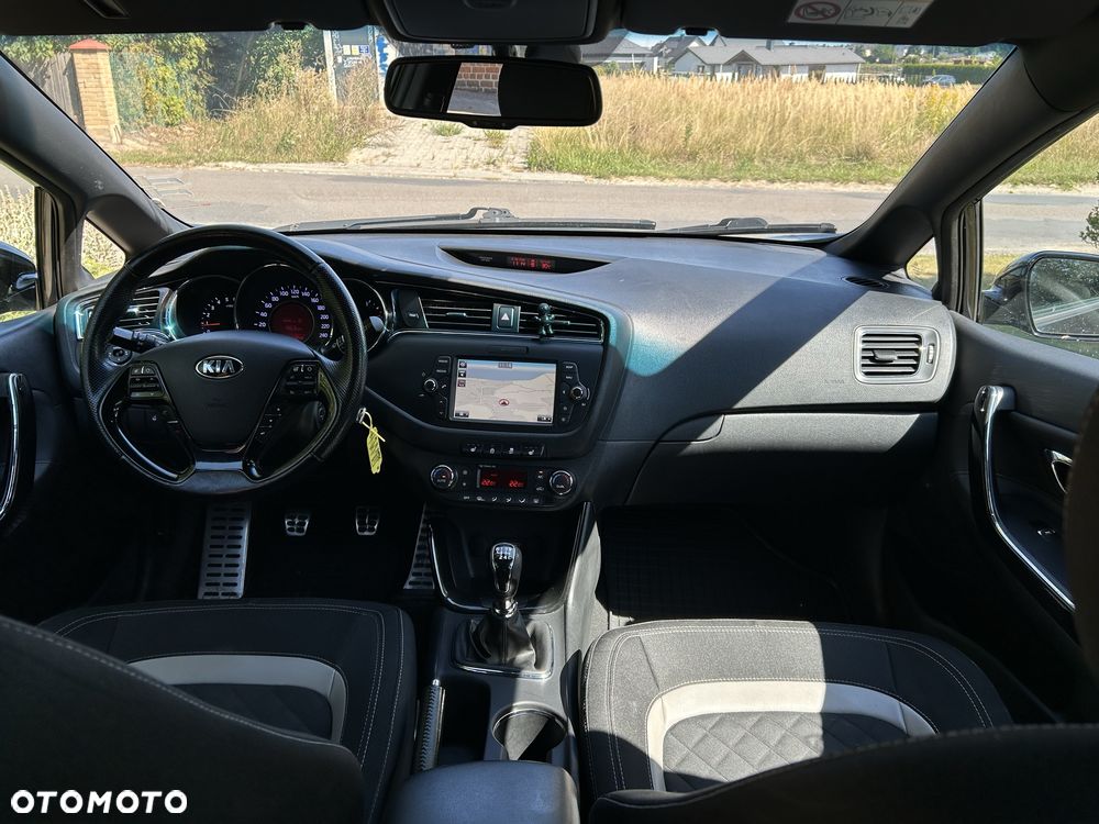 Kia Ceed - 5