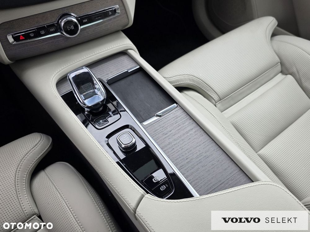 Volvo XC 90 - 38